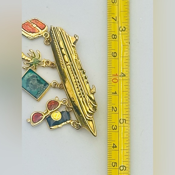Vintage Gold Cruise Ship Brooch Colorful Charms Enamel Travel Vacation - Picture 4 of 4